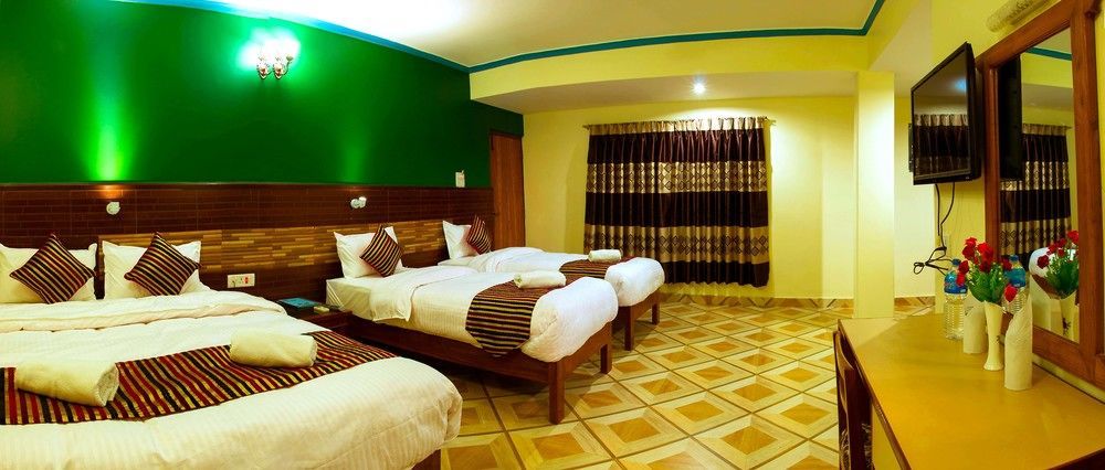 Hotel Adam Покхара Экстерьер фото